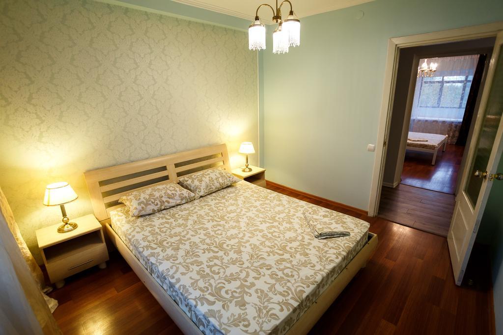 Chornovola Avenue Apartment Lviv Eksteriør bilde