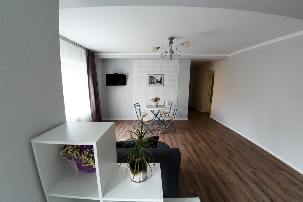 Chornovola Avenue Apartment Lviv Eksteriør bilde